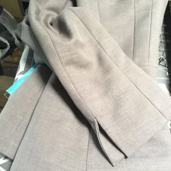 NWOT. Kasper Brand Women’s Size 6 Dove Grey Jacket - Picture 7 of 8